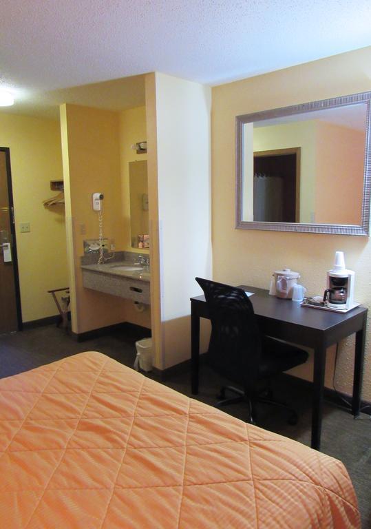 Redrock Inn Су-Фолс Екстер'єр фото