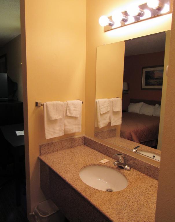 Redrock Inn Су-Фолс Екстер'єр фото
